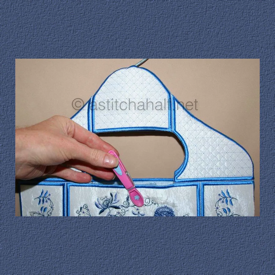 Blue Onion Peg Basket