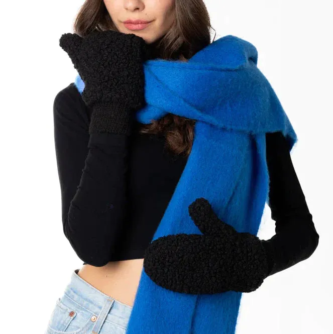 C'est Moi Teddy Mittens