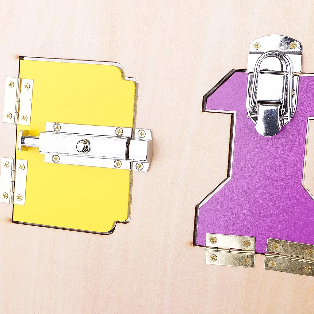 Mo100 - Montessori locks board